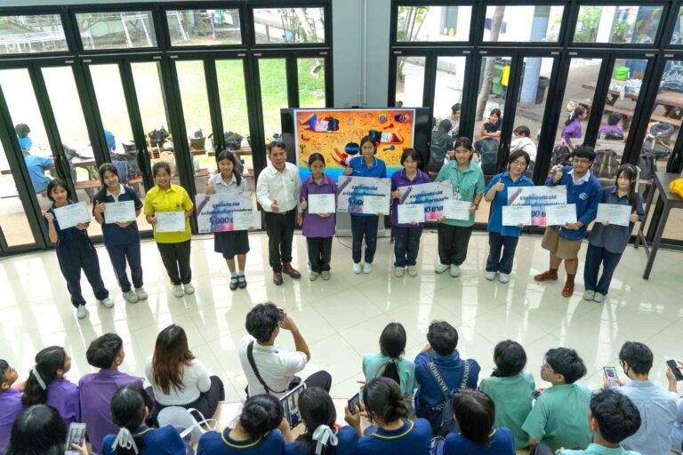 คณะศิลปกรรมศาสตร์ จัดโครงการเปิดบ้านและการประกวดวาดภาพ “70 ปี ขุมปัญญาแห่งตะวันออก” แรงบันดาลใจสู่นวัตกรรม วัฒนธรรม และอนาคตที่ยั่งยืน ผ่านมุมมองศิลปะ 2568