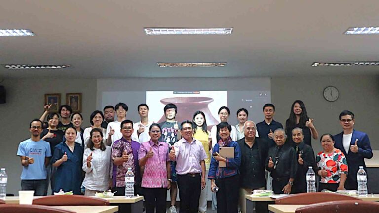 ฝ่ายบัณฑิตศึกษา คณะศิลปกรรมศาสตร์ จัดบรรยายพิเศษในหัวข้อ “การอนุรักษ์และส่งเสริมมรดกภูมิปัญญาทางวัฒนธรรมของภาคตะวันออกสู่สากล”