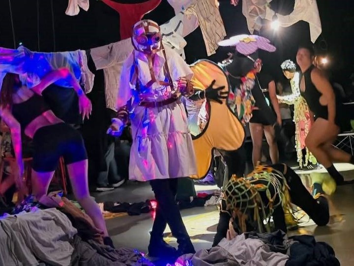 คณะศิลปกรรมศาสตร์ ร่วมกับ คณะดนตรีและการแสดง จัดงาน BORN AGAIN COSTUME SHOW แฟชั่นเกิดใหม่จากขยะ สะท้อนแนวคิดรักษ์โลกอย่างมีศิลป์