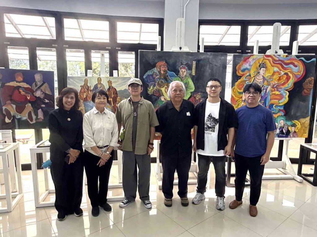 ฝ่ายบัณฑิตศึกษาคณะศิลปกรรมศาสตร์ ได้จัดพิธีเปิดนิทรรศการแสดงผลงานศิลปกรรมของนิสิตระดับปริญญาเอก