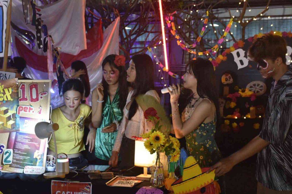 นิสิตศิลปกรรมศาสตร์ ต่อยอดงานศิลป์สู่ธุรกิจจริง ใน “แบกะดิน 2569”