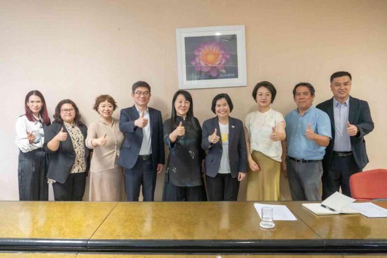 มหาวิทยาลัยบูรพา โดยคณะศิลปกรรมศาสตร์ ร่วมทำบันทึกความเข้าใจ (MOU) กับ Jiangsu Second Normal University เพื่อการพัฒนาความร่วมมือทางวิชาการ