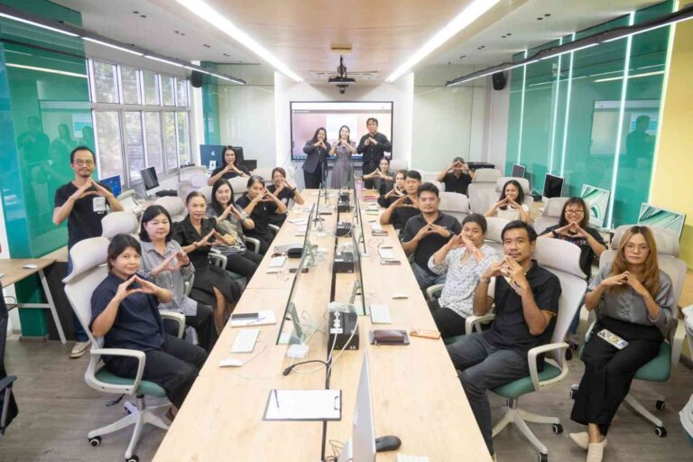 คณะศิลปกรรมศาสตร์ เดินหน้าสู่ Smart Faculty จัดอบรม “Click & Connect” ยกระดับการประชุมด้วยระบบ e-Meeting BUU
