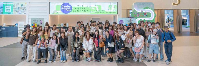 นิสิตสาขาวิชานิเทศศิลป์ จำนวน 40 คน ได้เข้าร่วมการฝึกปฏิบัติในรายวิชาการถ่ายภาพดิจิทัล (Digital Photography) ณ ศูนย์การประชุมแห่งชาติสิริกิติ์ กรุงเทพมหานคร