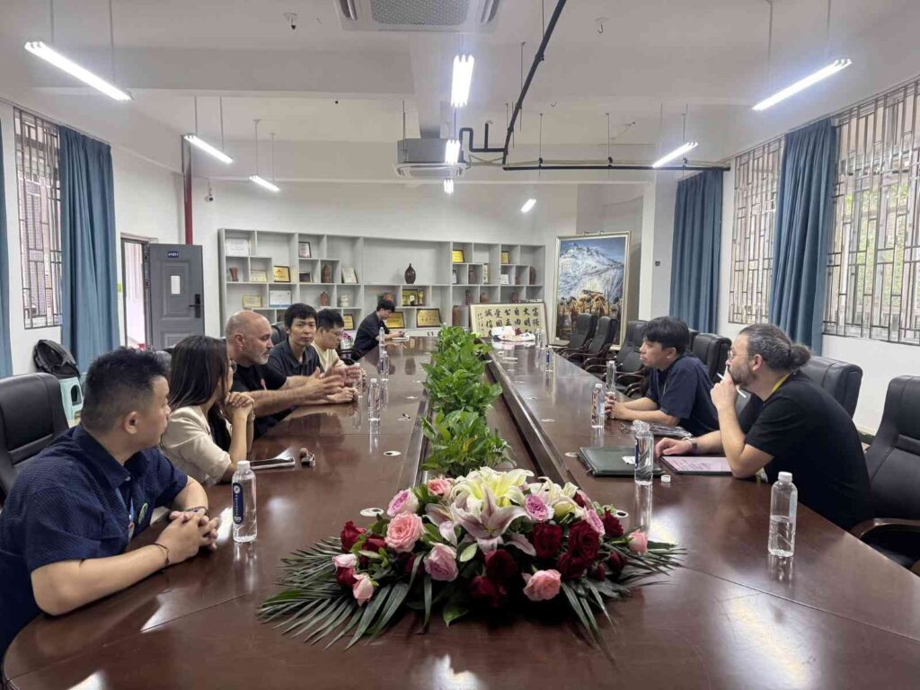 คณะศิลปกรรมศาสตร์ ม.บูรพา เดินหน้าความร่วมมือวิชาการระดับโลกกับ C-IDEA Association และ Adelaide University เตรียมต้อนรับ 4 มหาวิทยาลัยชั้นนำจากจีน