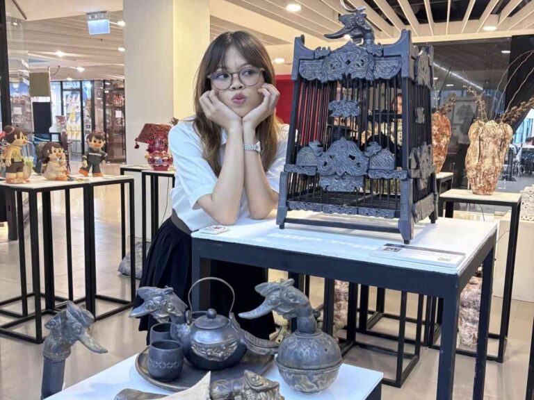 ผลงานนิสิตสาขาวิชาออกแบบเซรามิกส์ ได้รับการคัดเลือกให้เข้าร่วม การแสดงศิลปกรรมร่วมสมัยของศิลปินรุ่นเยาว์ ครั้งที่ 42