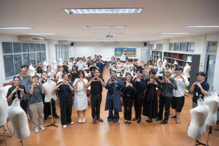 คณะศิลปกรรมศาสตร์ จัดโครงการ BUU Creative Industry CTO Accelerator : โปรแกรมเร่งพัฒนาทักษะ ด้านแฟชั่นและสไตลิ่งเชิงสร้างสรรค์ สำหรับนิสิตและบุคลากรมหาวิทยาลัย (SEW: Startup & Entrepreneur Workshop)