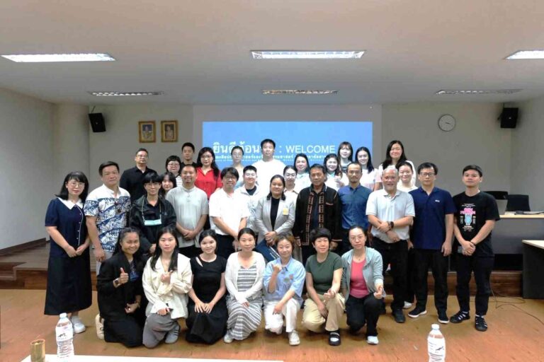 คณะศิลปกรรมศาสตร์ ให้การต้อนรับคณะศึกษาดูงานในระดับบัณฑิตศึกษา จากคณะศิลปกรรมศาสตร์และวัฒนธรรมศาสตร์ มหาวิทยาลัยมหาสารคาม