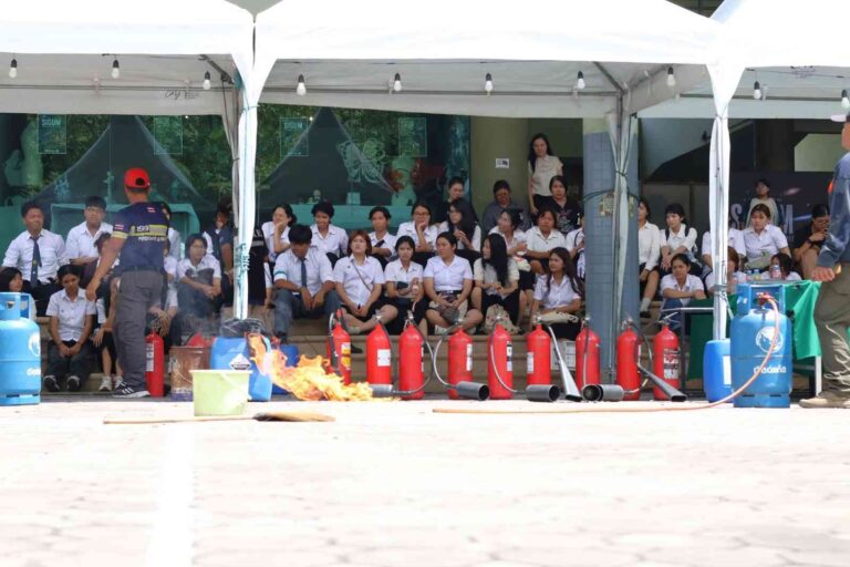 คณะศิลปกรรมศาสตร์ จัดโครงการ “ดับเพลิงเบื้องต้นและการอพยพหนีไฟ” เสริมทักษะความปลอดภัย พร้อมรับมือเหตุฉุกเฉิน ประจำปี 2569
